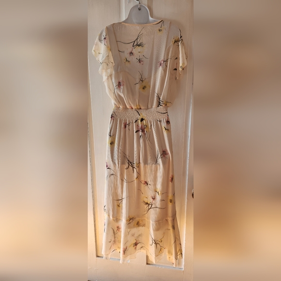 White House Black Market Floral Cream Dress Size M - Picture 2 of 15
